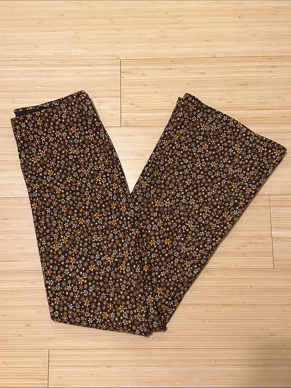 Floral Print Flared Leg Stretch Pants in Brown & Gold